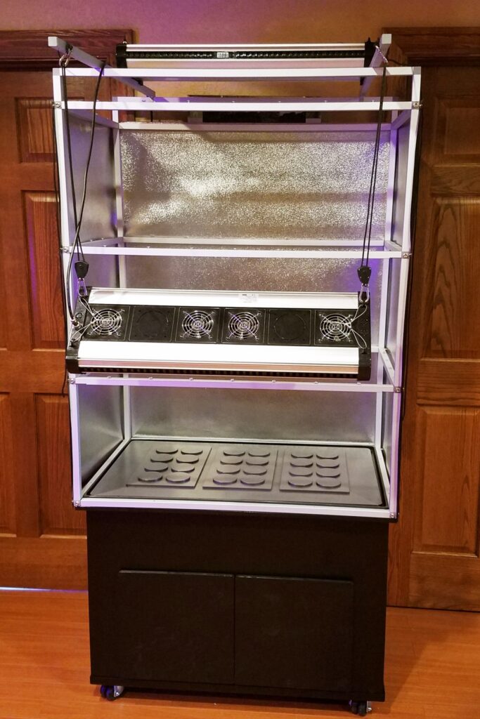 1/8" Ratcheting Light Hangers, Vertical Front Lighting